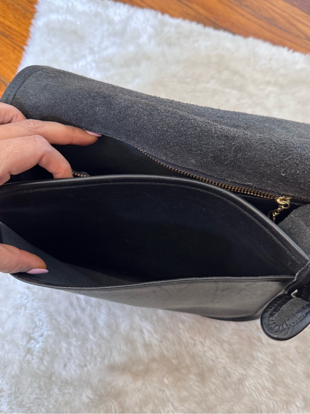 Coach 90’s Vintage Black Leather Classic Should Bag Style 1970 - Picture 13 of 15